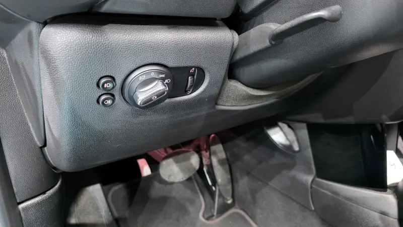 Mini Hatch