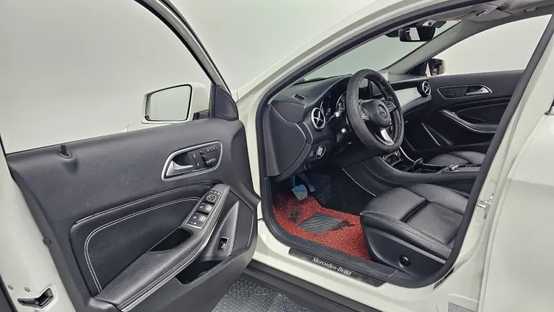 Mercedes-Benz GLA-Class