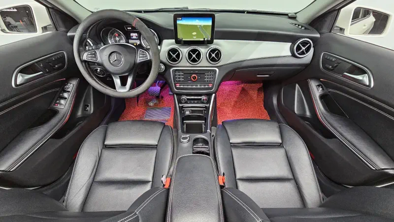 Mercedes-Benz GLA-Class