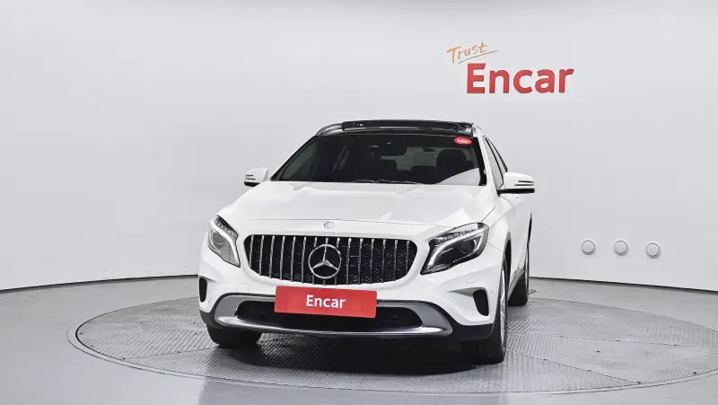 Mercedes-Benz GLA-Class