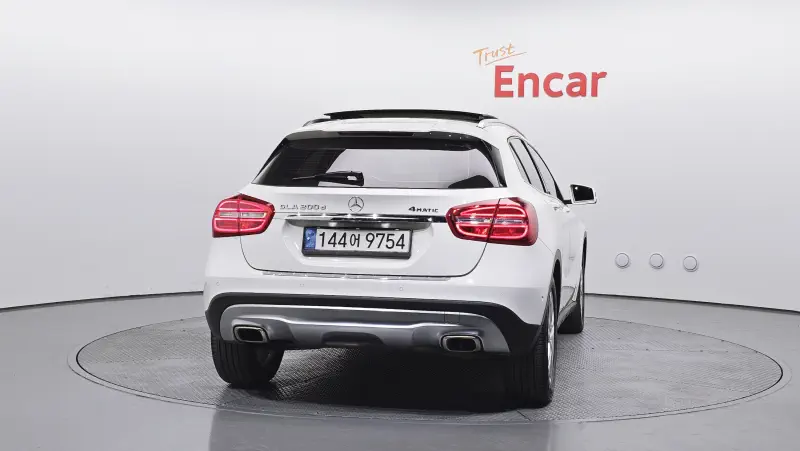 Mercedes-Benz GLA-Class