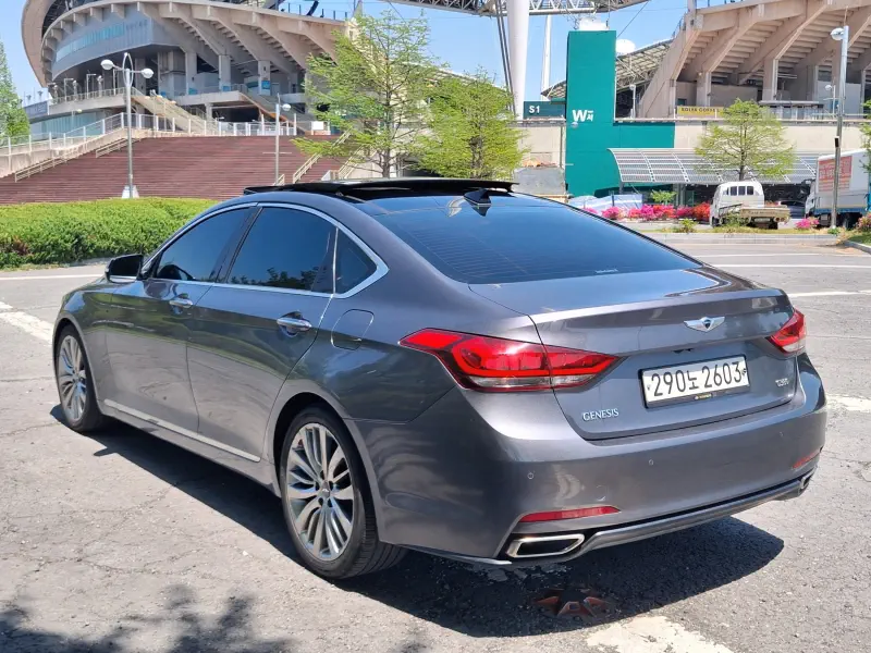 Hyundai Genesis