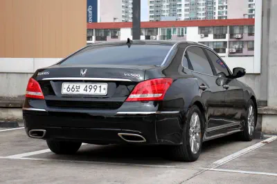 Hyundai Equus