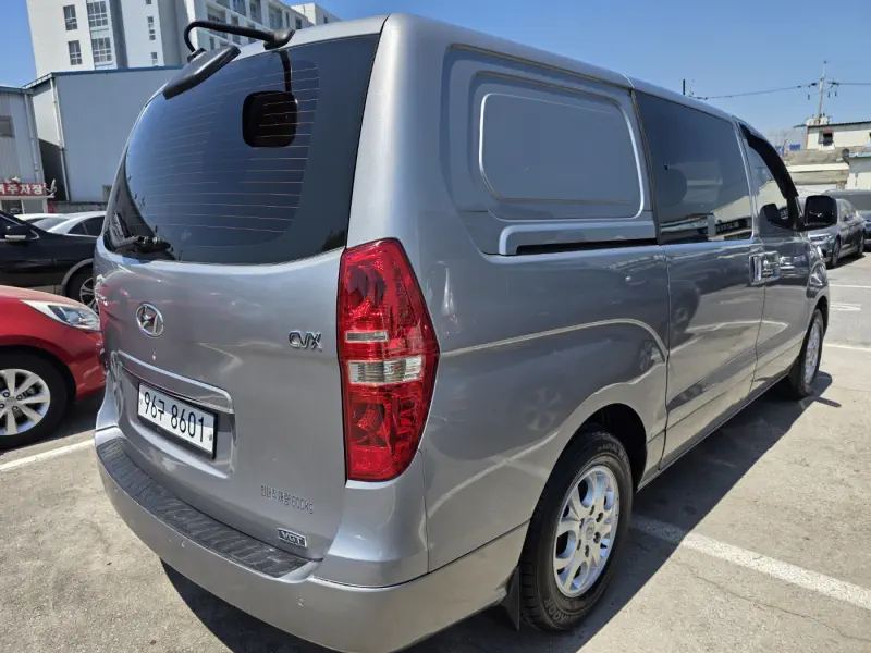 Hyundai Grand Starex