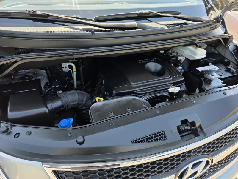 Hyundai Grand Starex