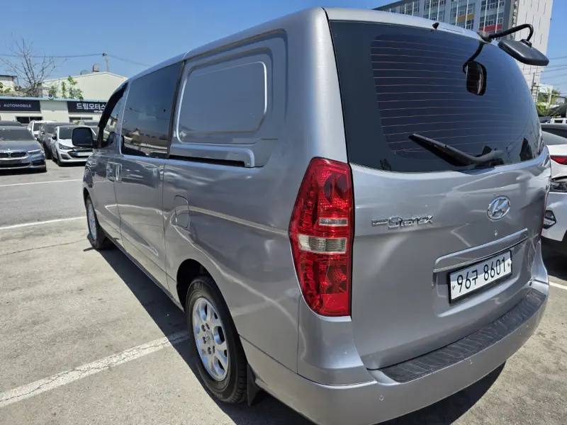 Hyundai Grand Starex