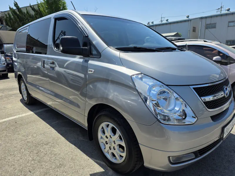 Hyundai Grand Starex