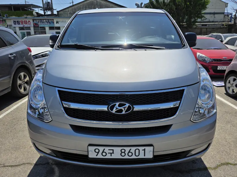 Hyundai Grand Starex