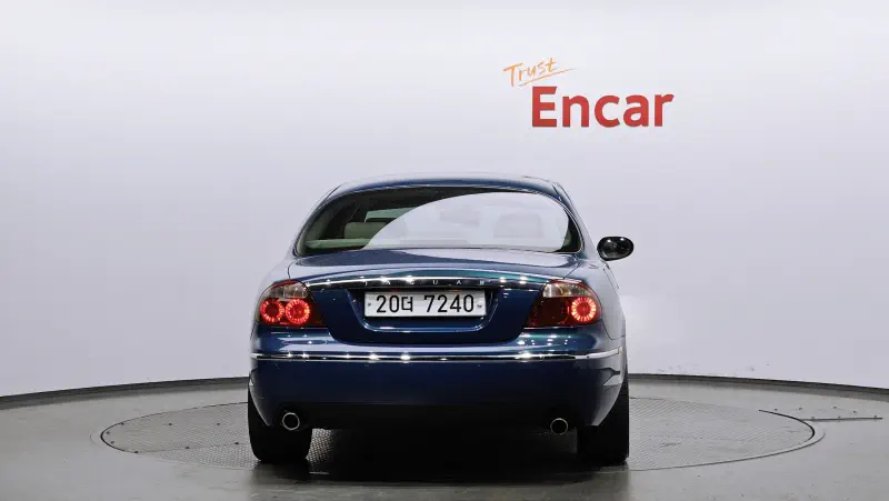 Jaguar S-Type