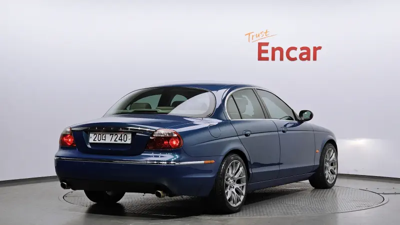 Jaguar S-Type