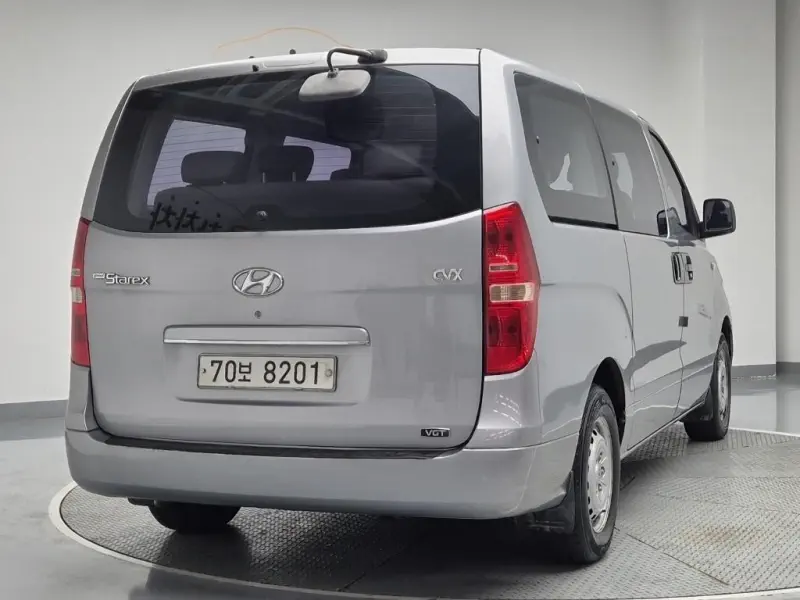Hyundai Grand Starex