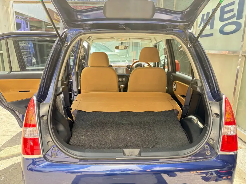 Daihatsu Mira Gino