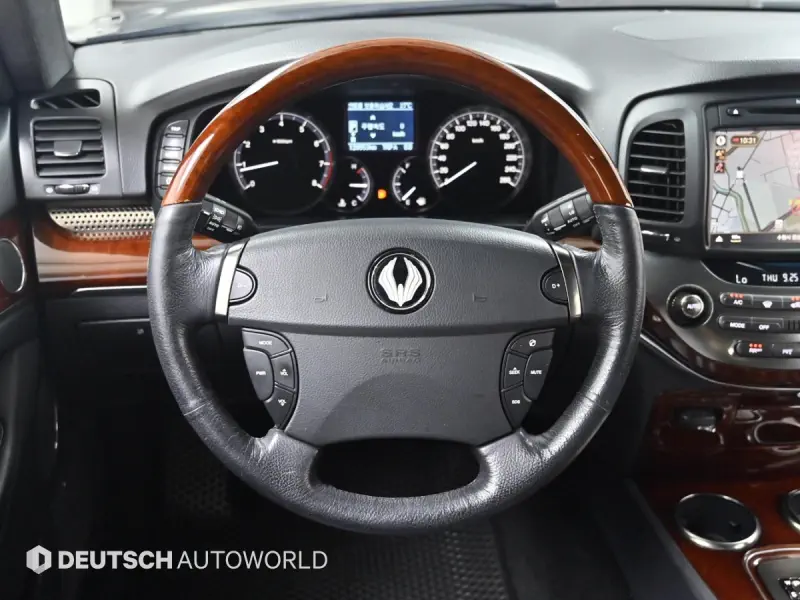 SsangYong Chairman W