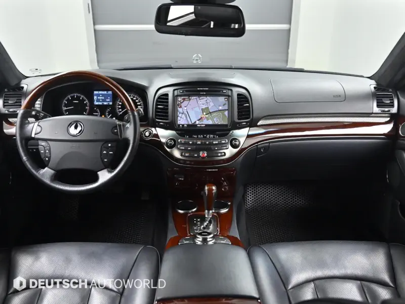 SsangYong Chairman W