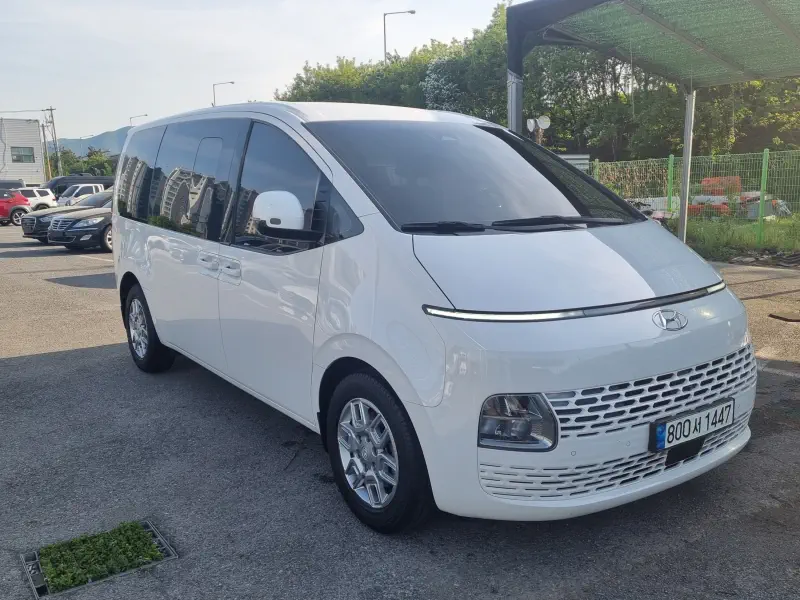 Hyundai Staria
