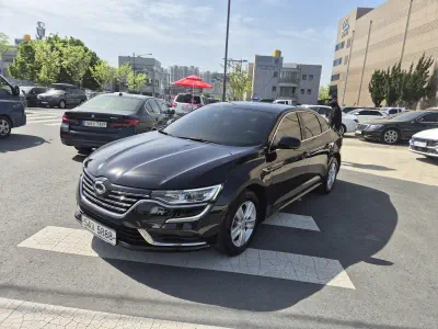Renault SM6