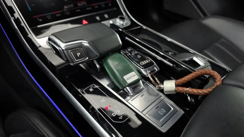 Audi A8