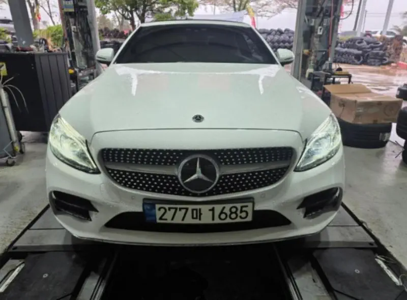 Mercedes-Benz C-Class