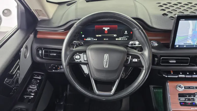 Lincoln Aviator