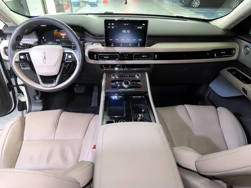 Lincoln Aviator