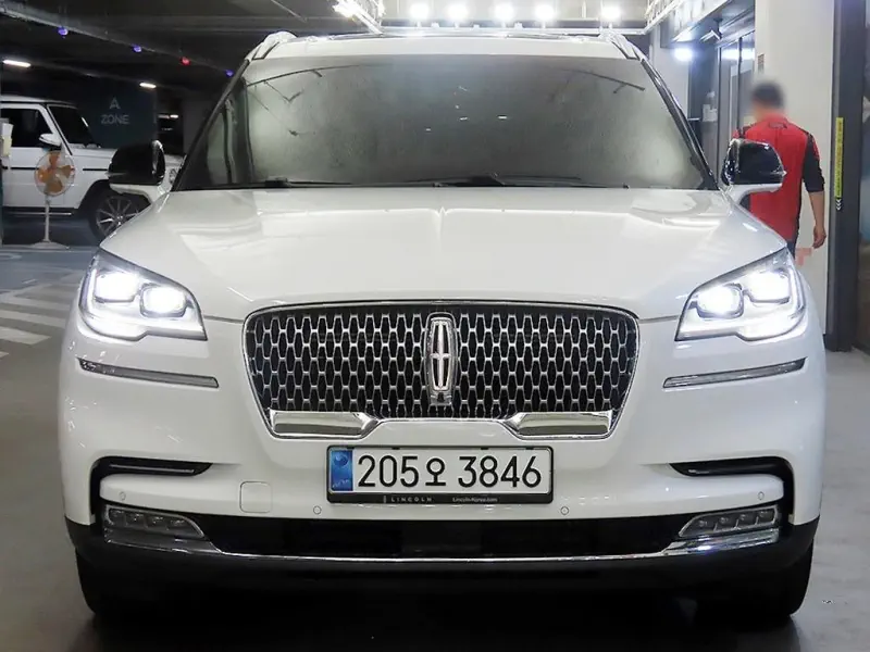 Lincoln Aviator