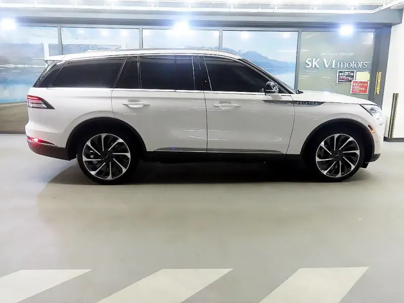 Lincoln Aviator