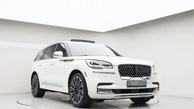Lincoln AVIATOR