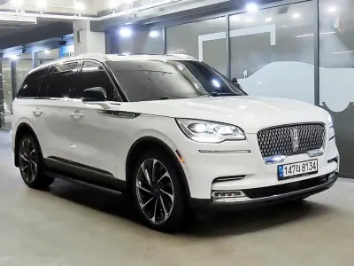 Lincoln AVIATOR