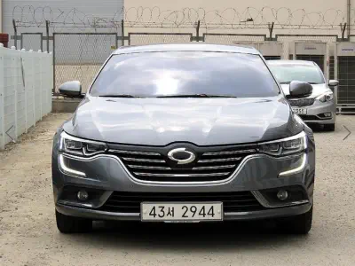 Renault SM6