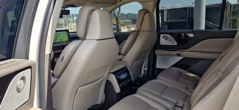Lincoln Aviator