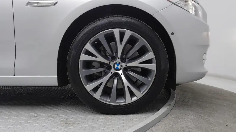 BMW 5-Series Gran Turismo