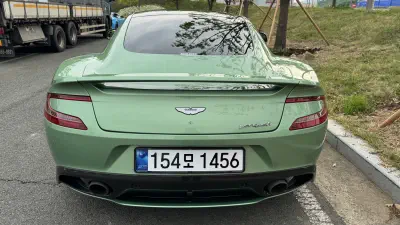 Aston Martin Vanquish