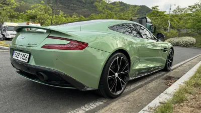 Aston Martin Vanquish