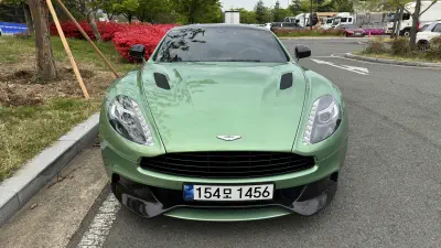 Aston Martin Vanquish