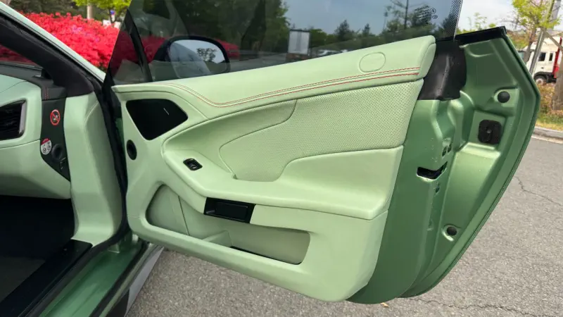 Aston Martin Vanquish