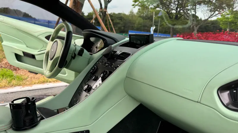 Aston Martin Vanquish