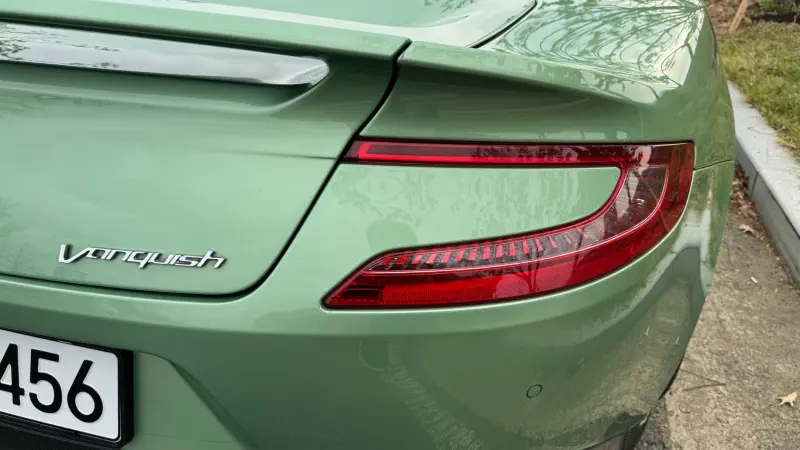 Aston Martin Vanquish