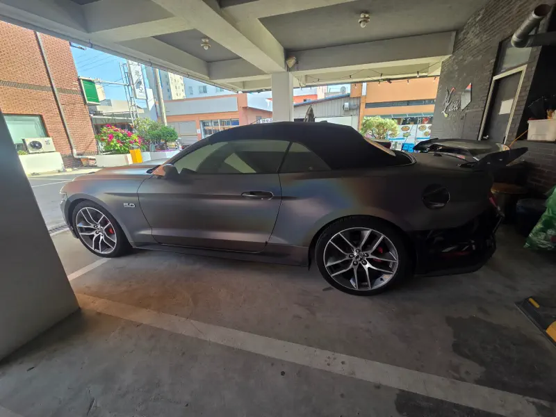 Ford MUSTANG