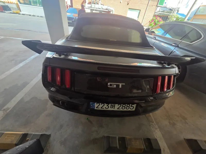 Ford MUSTANG