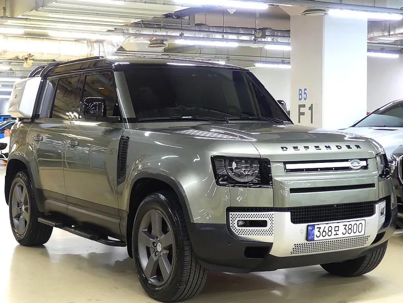 Land Rover Defender