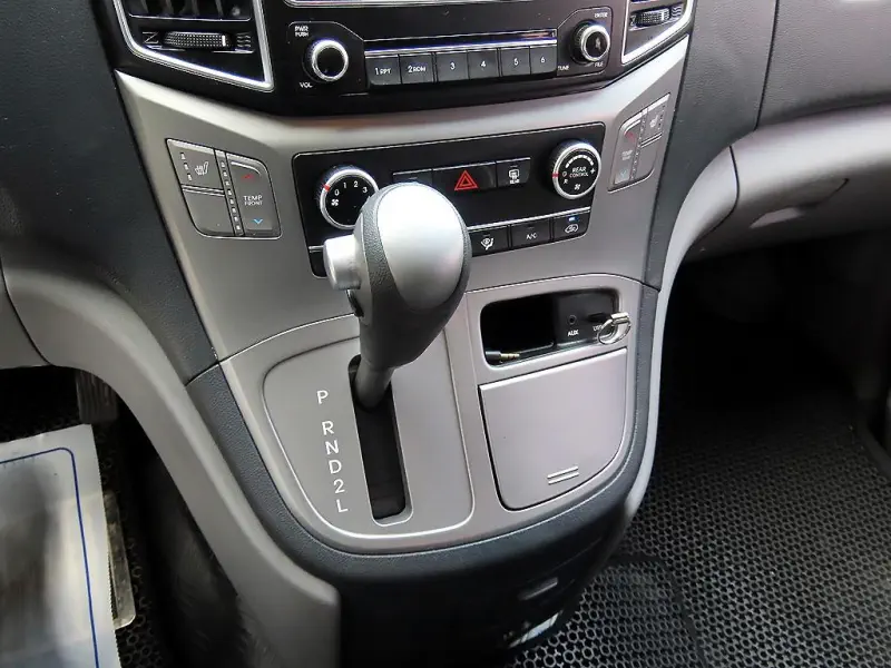 Hyundai Grand Starex