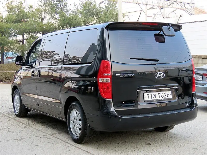 Hyundai Grand Starex