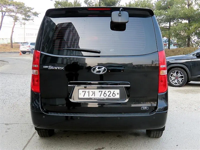 Hyundai Grand Starex