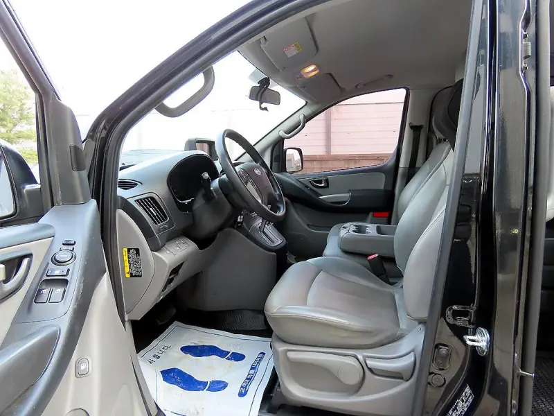 Hyundai Grand Starex