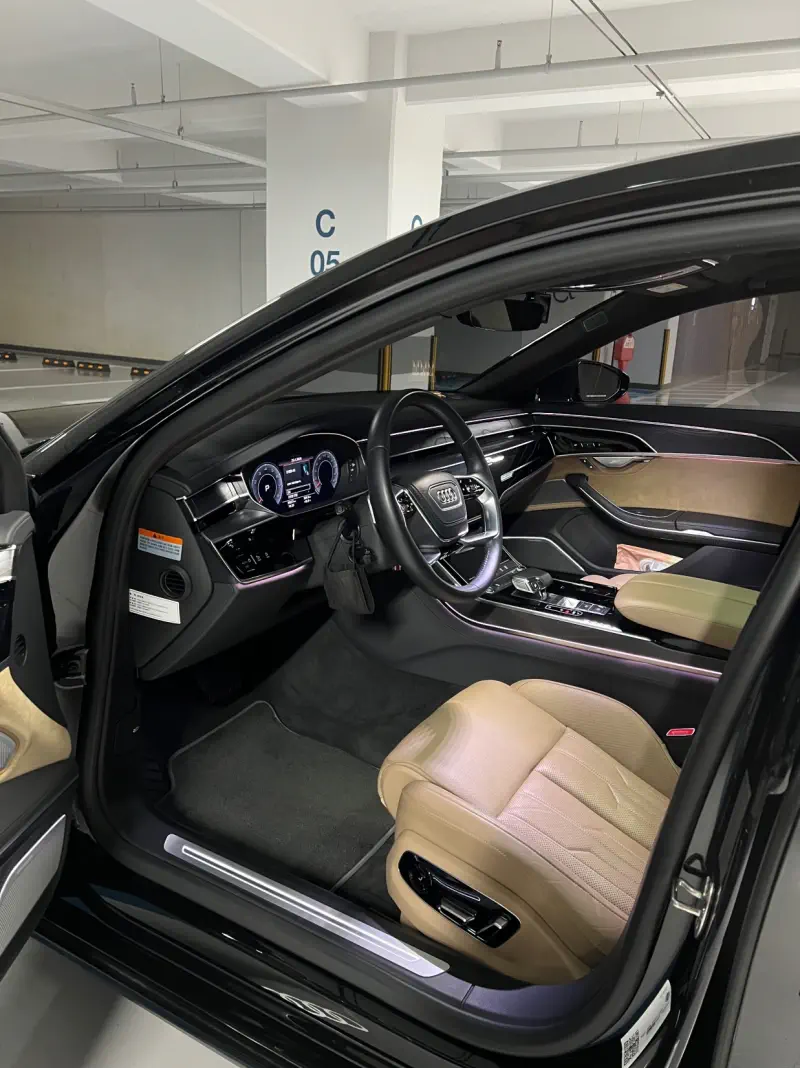 Audi A8