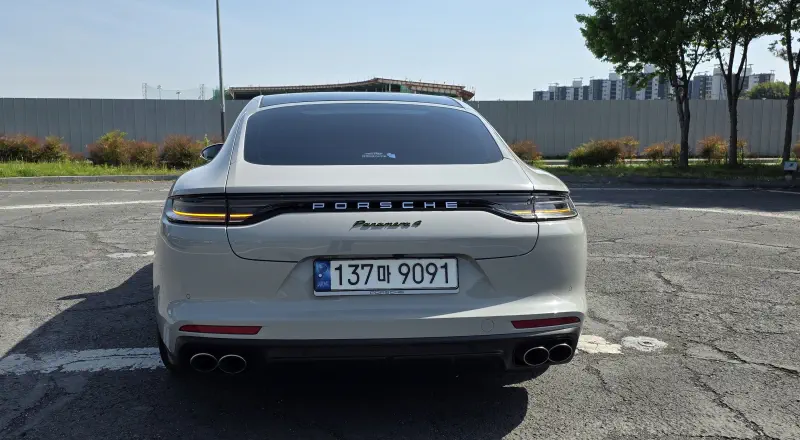 Porsche PANAMERA