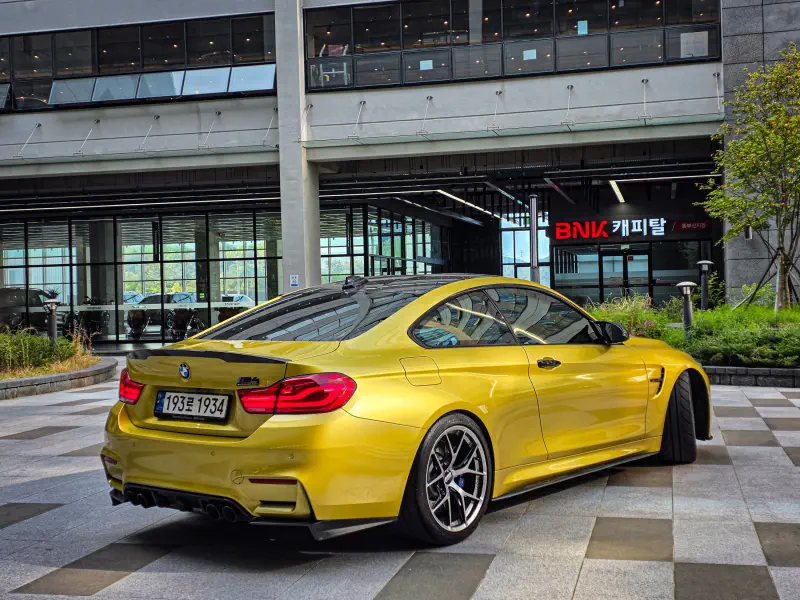 BMW M4