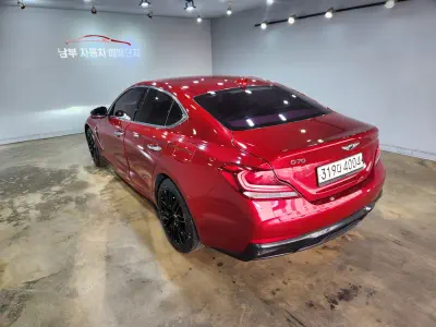 Genesis G70