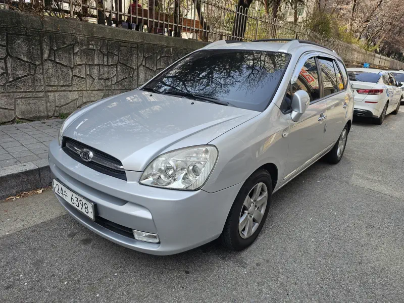 Kia Carens