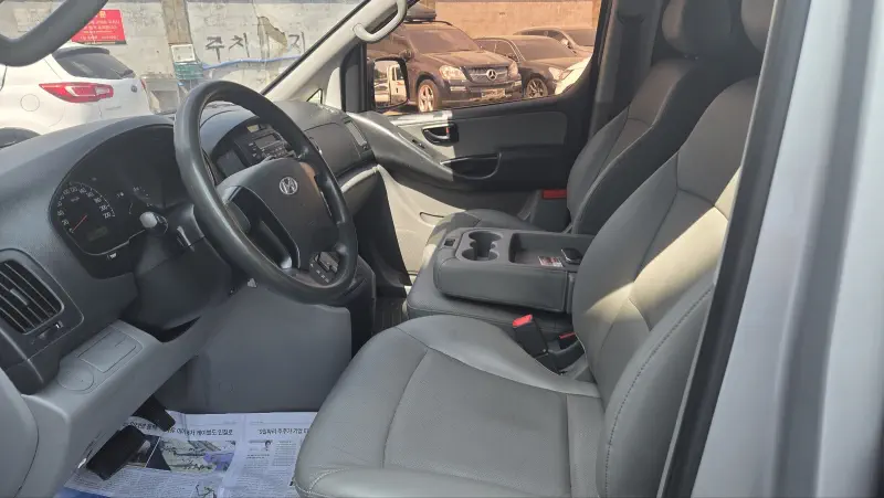 Hyundai Grand Starex